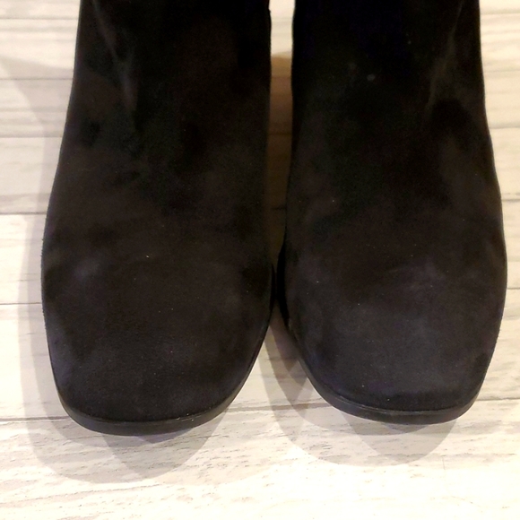 Aquatalia | Lilli Quilted Black Suede Boot | Sz 7 - Picture 6 of 14